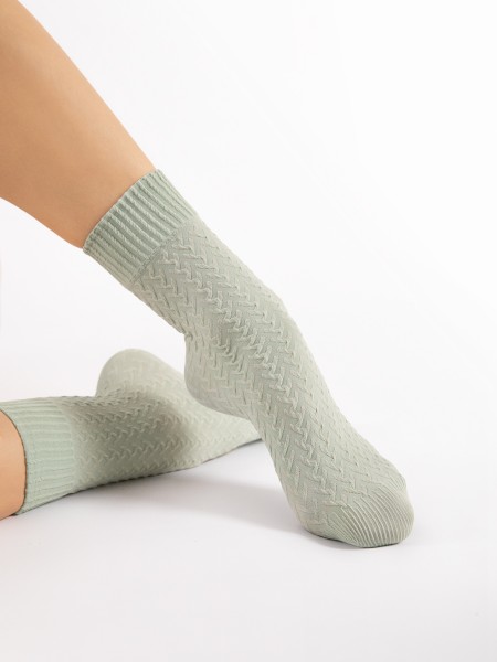 Fiore - 60 denier cable pattern ankle socks with comfortable top